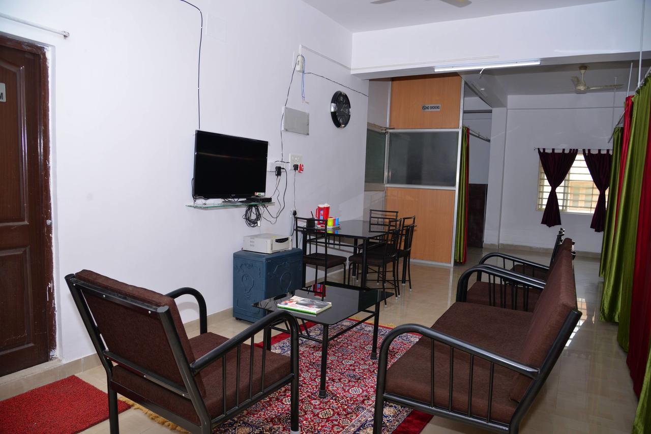 Tranquil Hospitality Otel Bhubaneswar Dış mekan fotoğraf